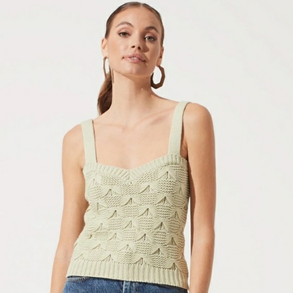 ASTR Pale Green POINTELLE SWEATER CAMI